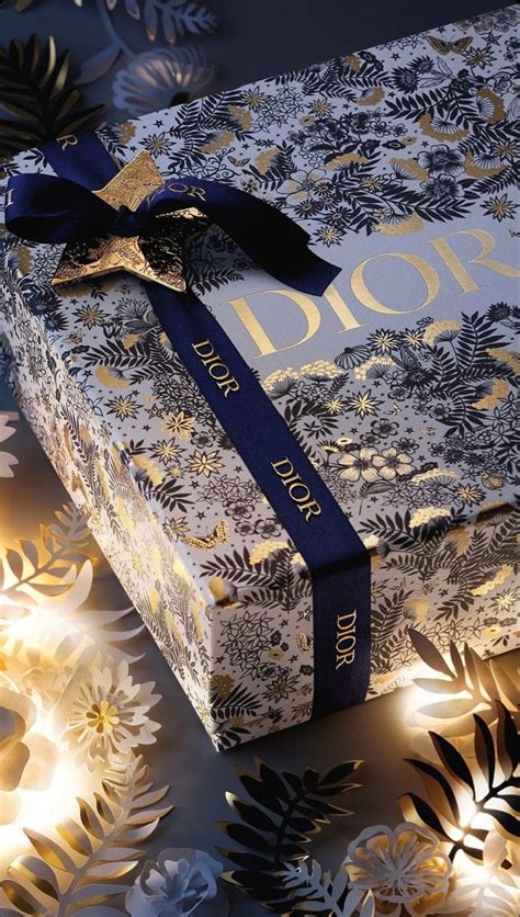 dior 2020 christmas packaging|dior christmas season packaging.